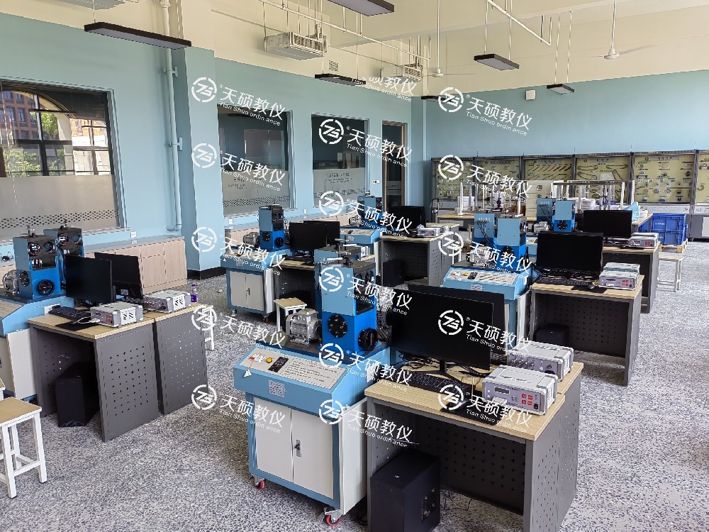 中原科技學(xué)院新校區(qū)理工學(xué)部實(shí)驗(yàn)室建設(shè)項(xiàng)目 順利安裝、調(diào)試、培訓(xùn)、驗(yàn)收通過(guò)